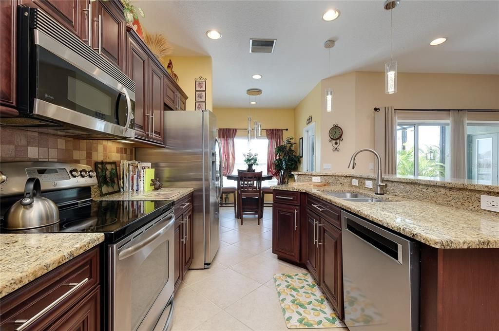 For Sale: $450,000 (4 beds, 2 baths, 2018 Square Feet)