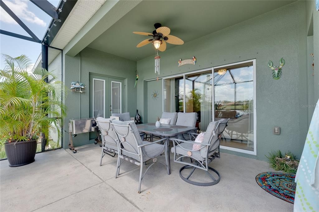 For Sale: $450,000 (4 beds, 2 baths, 2018 Square Feet)