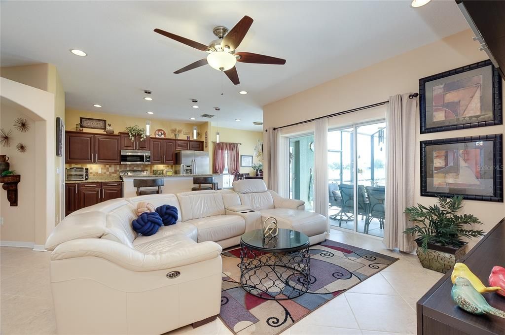 For Sale: $450,000 (4 beds, 2 baths, 2018 Square Feet)