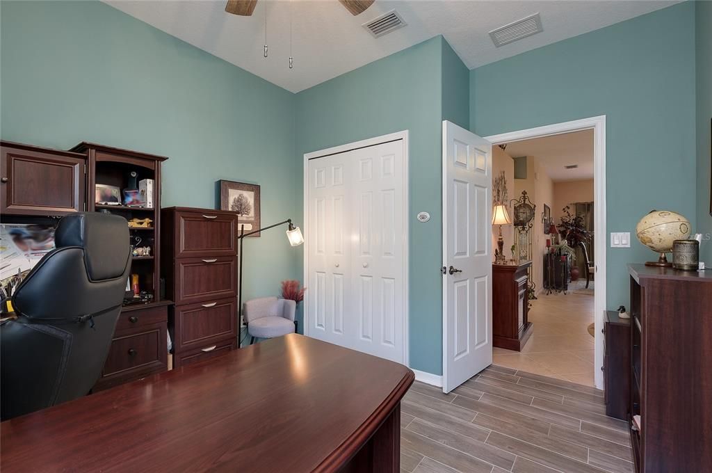 For Sale: $450,000 (4 beds, 2 baths, 2018 Square Feet)