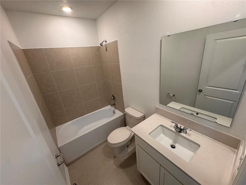 For Rent: $2,350 (3 beds, 2 baths, 1689 Square Feet)