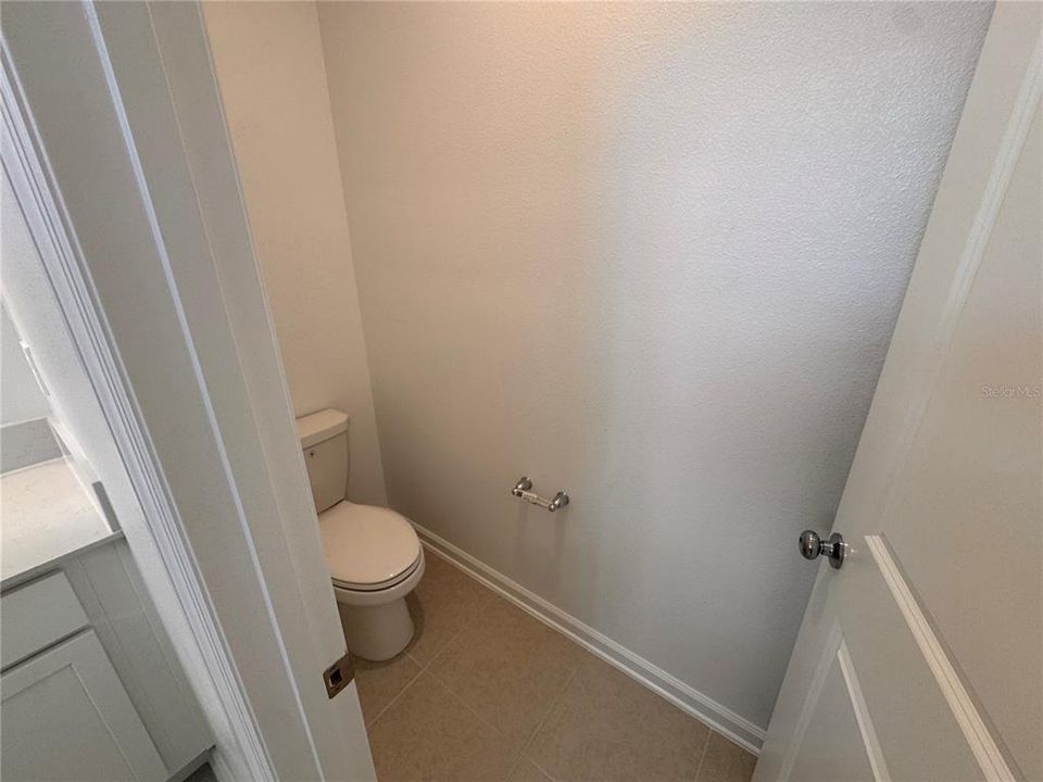 For Rent: $2,350 (3 beds, 2 baths, 1689 Square Feet)