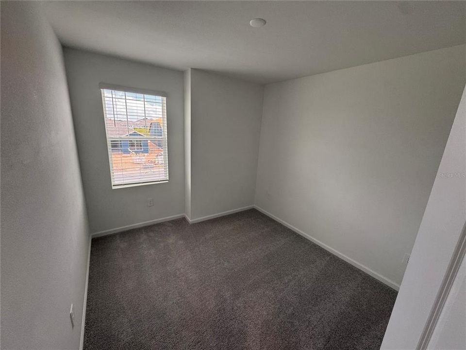 For Rent: $2,350 (3 beds, 2 baths, 1689 Square Feet)