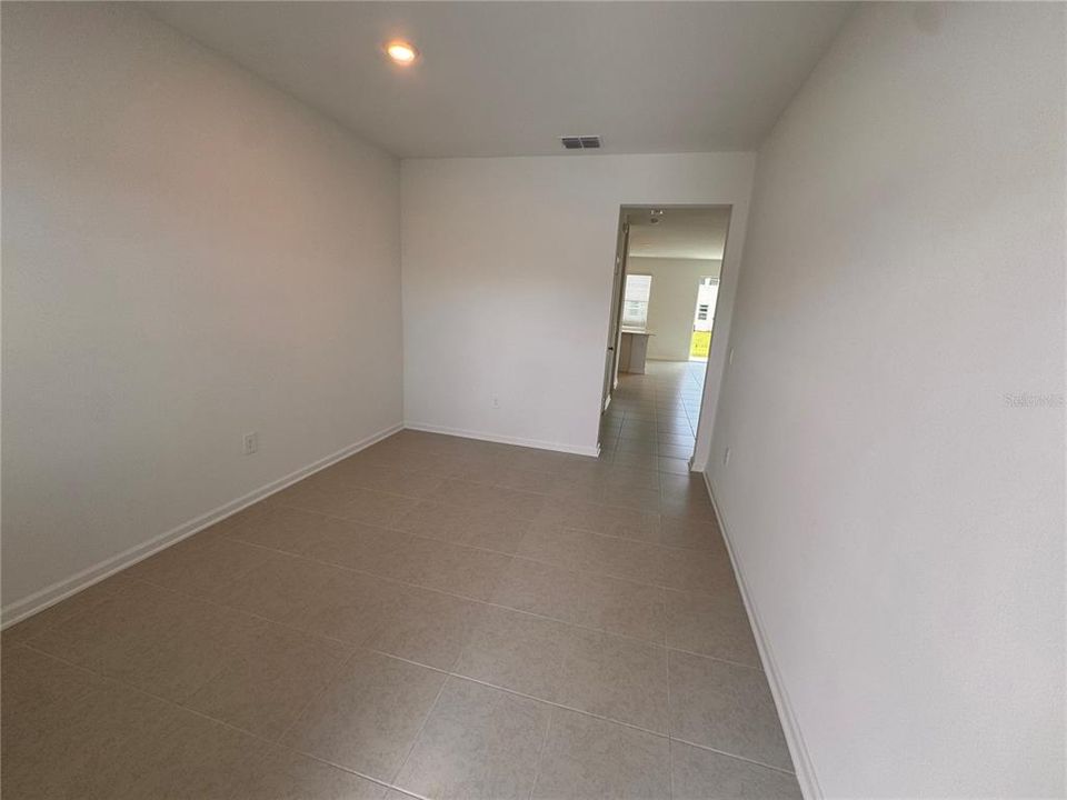 For Rent: $2,350 (3 beds, 2 baths, 1689 Square Feet)