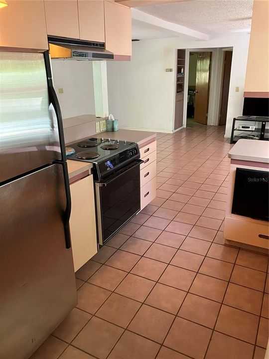 En Venta: $274,900 (2 camas, 1 baños, 979 Pies cuadrados)