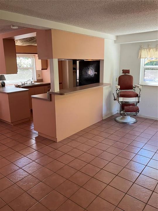 En Venta: $274,900 (2 camas, 1 baños, 979 Pies cuadrados)