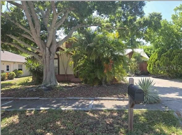 Vendido Recientemente: $459,000 (4 camas, 2 baños, 1701 Pies cuadrados)