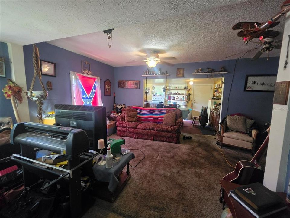 For Sale: $72,111 (2 beds, 1 baths, 902 Square Feet)