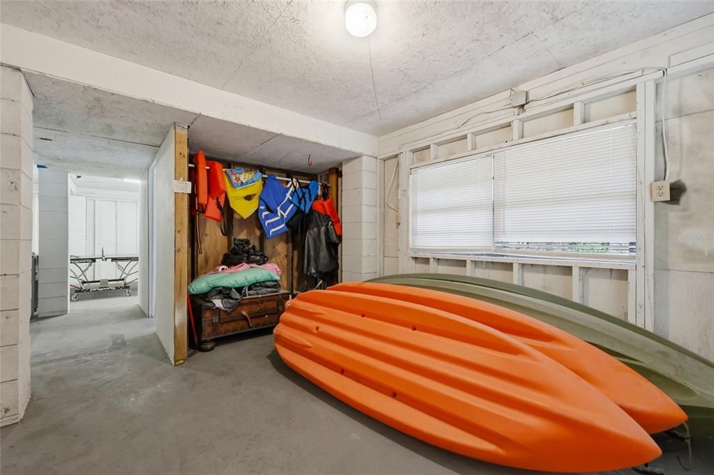 На продажу: $599,000 (2 спален, 2 ванн, 1269 Квадратных фут)
