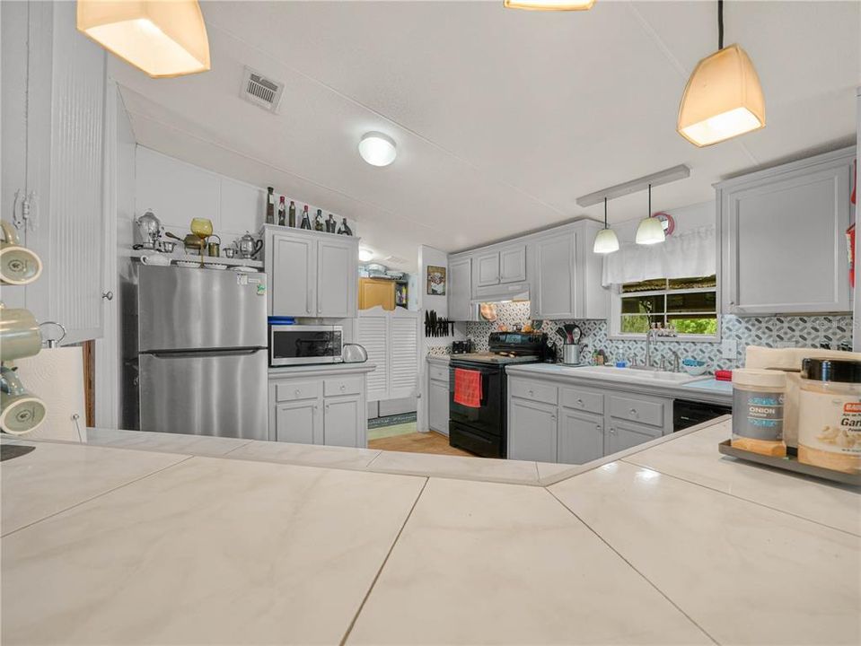 На продажу: $229,900 (3 спален, 2 ванн, 1248 Квадратных фут)