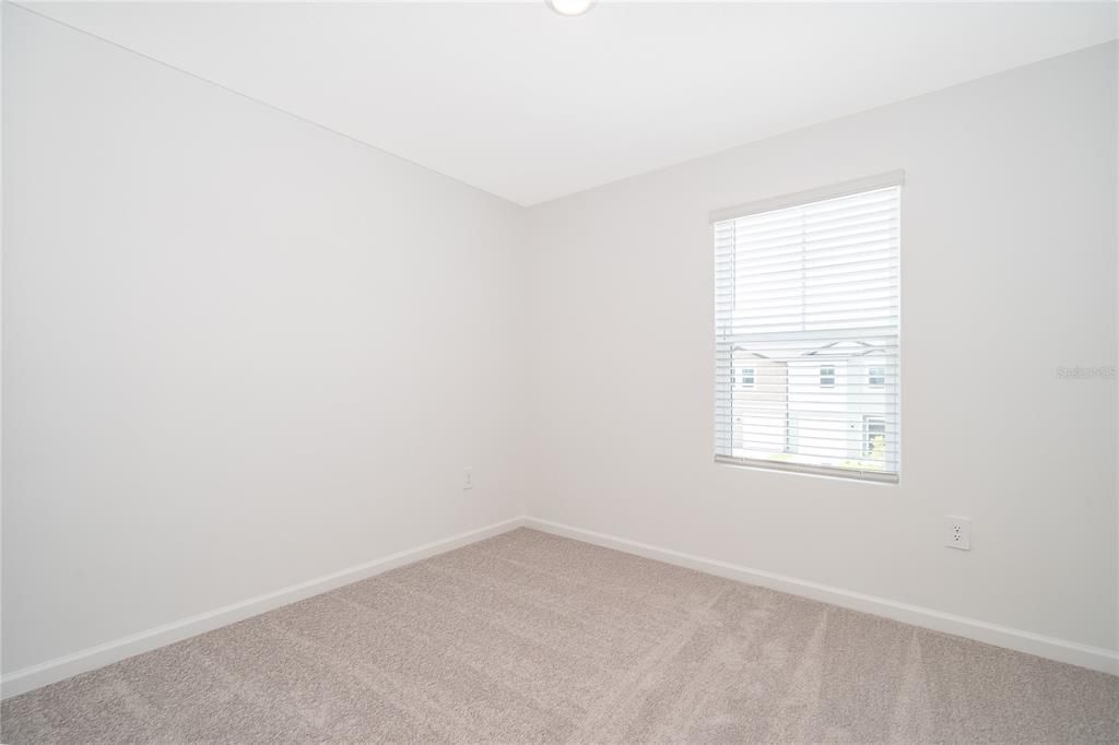 For Rent: $1,900 (3 beds, 2 baths, 1480 Square Feet)