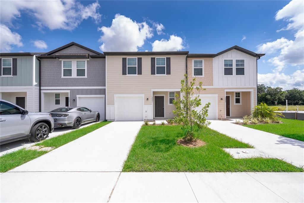 For Rent: $1,900 (3 beds, 2 baths, 1480 Square Feet)