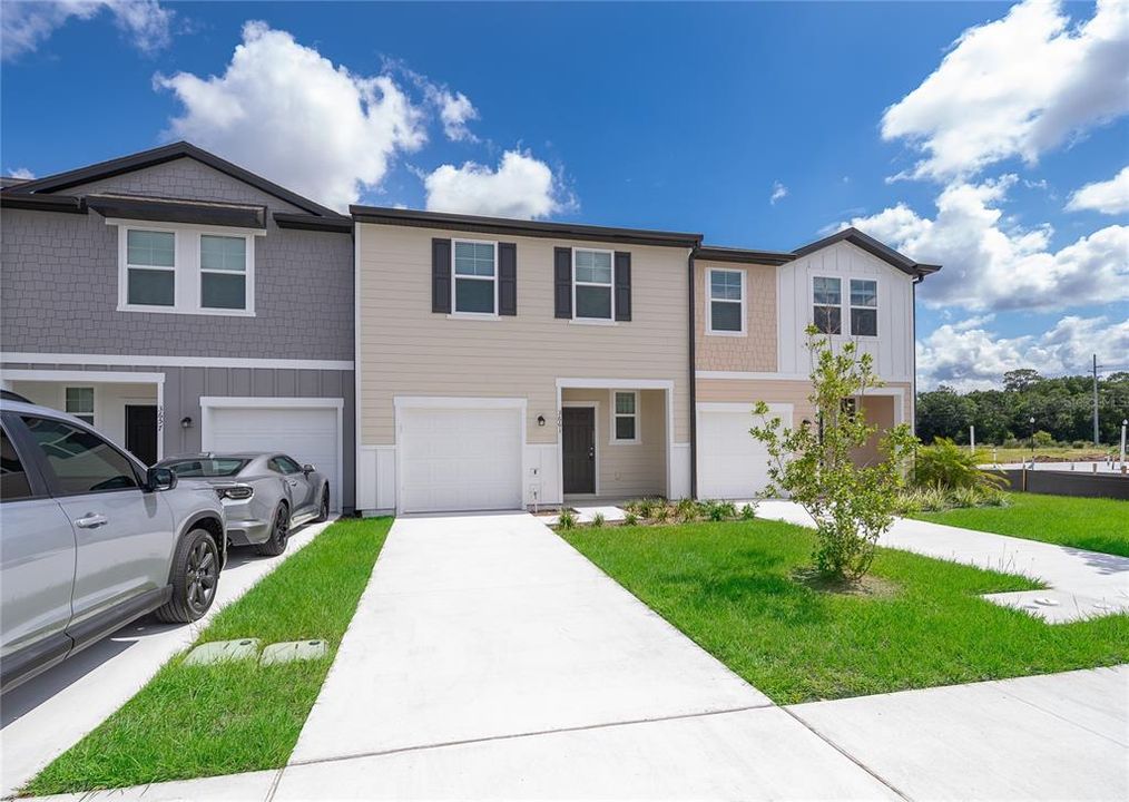 For Rent: $1,900 (3 beds, 2 baths, 1480 Square Feet)
