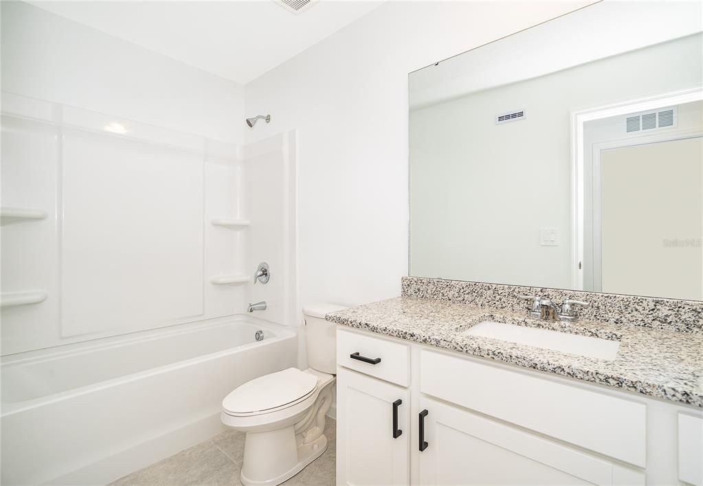 For Rent: $1,900 (3 beds, 2 baths, 1480 Square Feet)