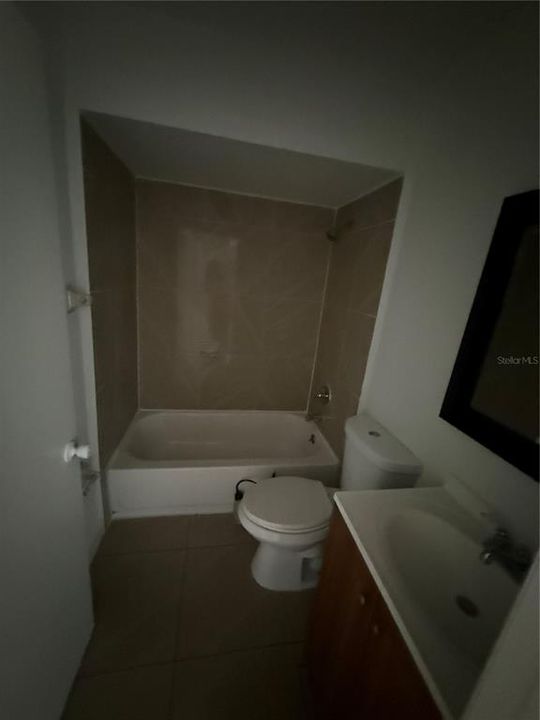 На продажу: $174,900 (2 спален, 2 ванн, 905 Квадратных фут)