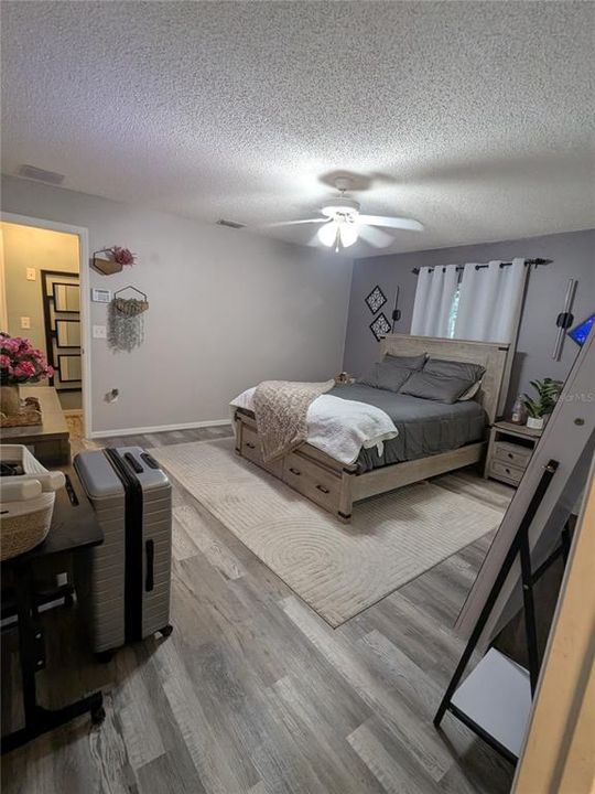 For Sale: $295,000 (3 beds, 2 baths, 1346 Square Feet)