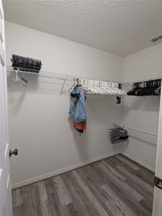 For Sale: $295,000 (3 beds, 2 baths, 1346 Square Feet)