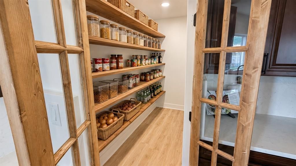 На продажу: $565,000 (3 спален, 2 ванн, 1776 Квадратных фут)