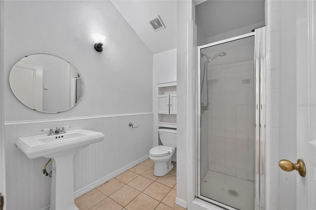En Venta: $399,900 (3 camas, 2 baños, 2081 Pies cuadrados)
