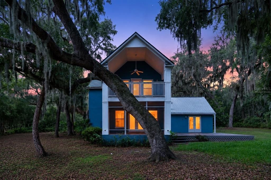 En Venta: $399,900 (3 camas, 2 baños, 2081 Pies cuadrados)
