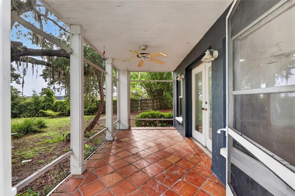 En Venta: $399,900 (3 camas, 2 baños, 2081 Pies cuadrados)