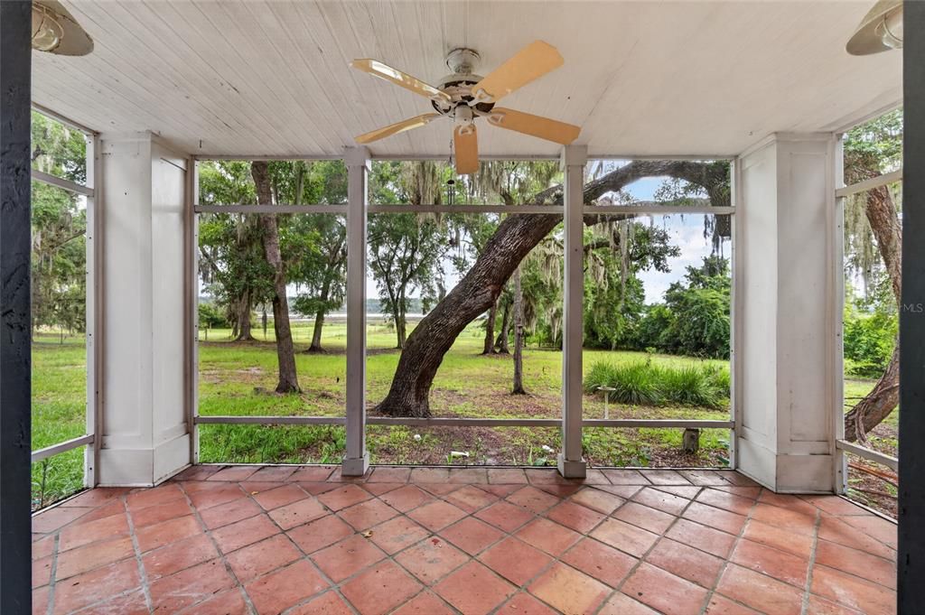 En Venta: $399,900 (3 camas, 2 baños, 2081 Pies cuadrados)