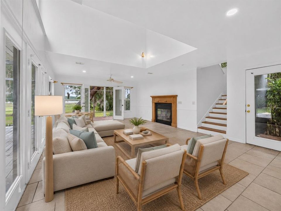 En Venta: $399,900 (3 camas, 2 baños, 2081 Pies cuadrados)