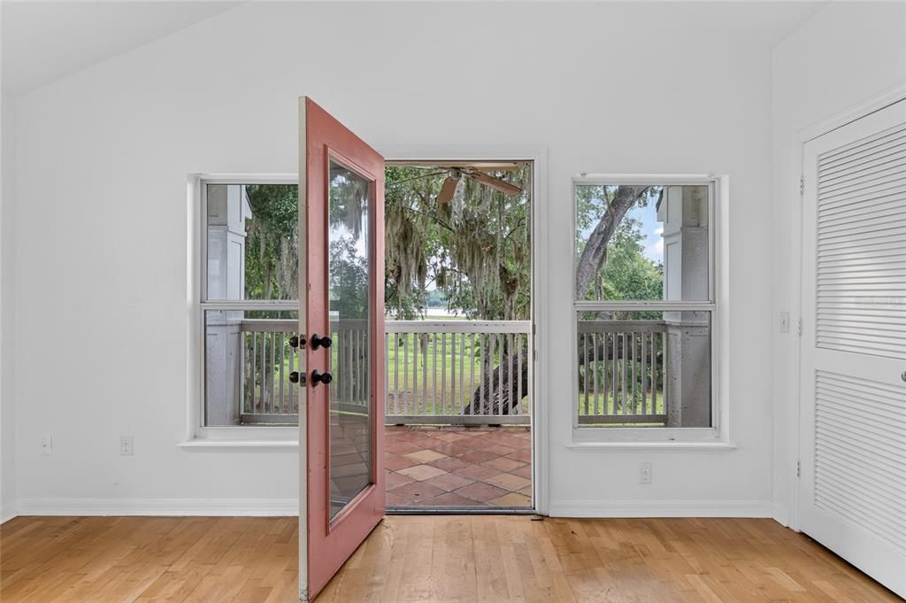En Venta: $399,900 (3 camas, 2 baños, 2081 Pies cuadrados)
