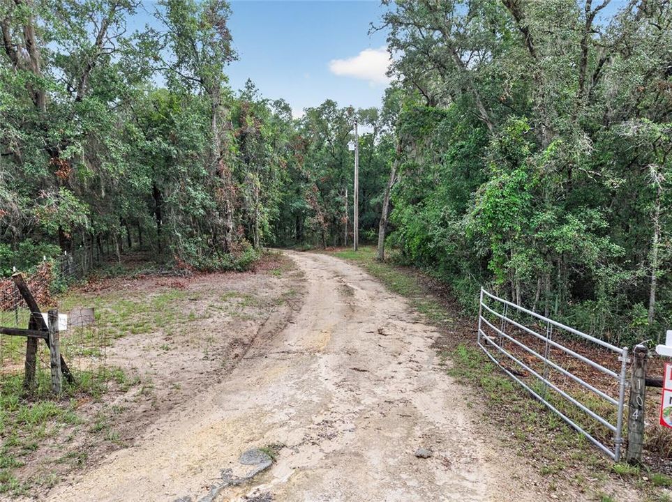En Venta: $399,900 (3 camas, 2 baños, 2081 Pies cuadrados)