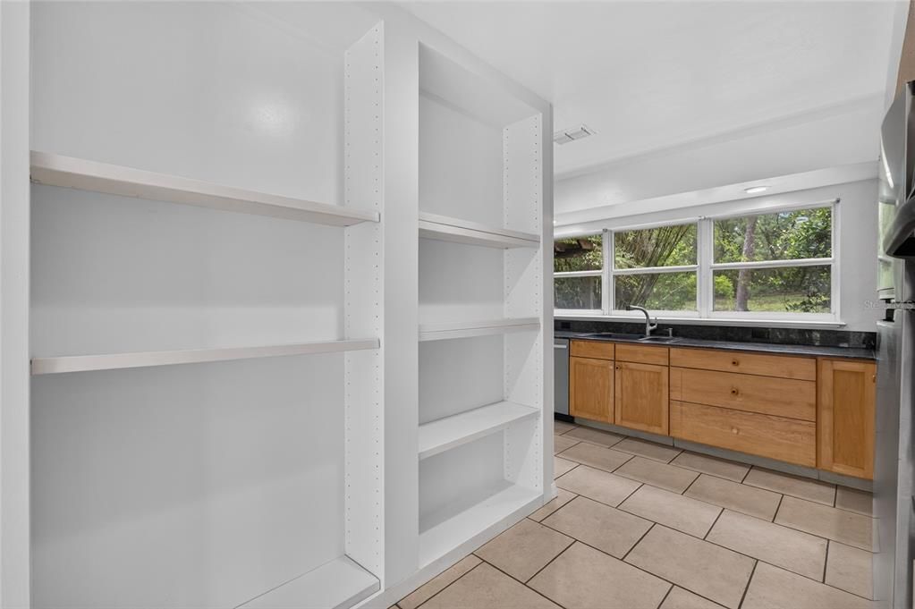 En Venta: $399,900 (3 camas, 2 baños, 2081 Pies cuadrados)