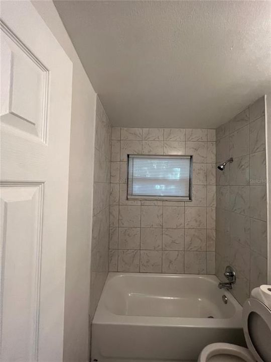 На продажу: $499,999 (8 спален, 0 ванн, 2800 Квадратных фут)