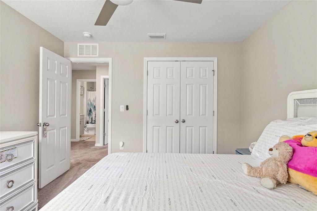 For Rent: $2,900 (5 beds, 3 baths, 2471 Square Feet)