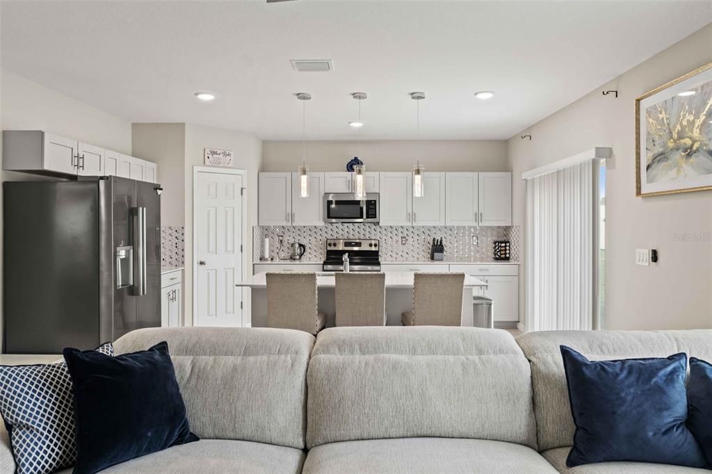 For Rent: $2,900 (5 beds, 3 baths, 2471 Square Feet)