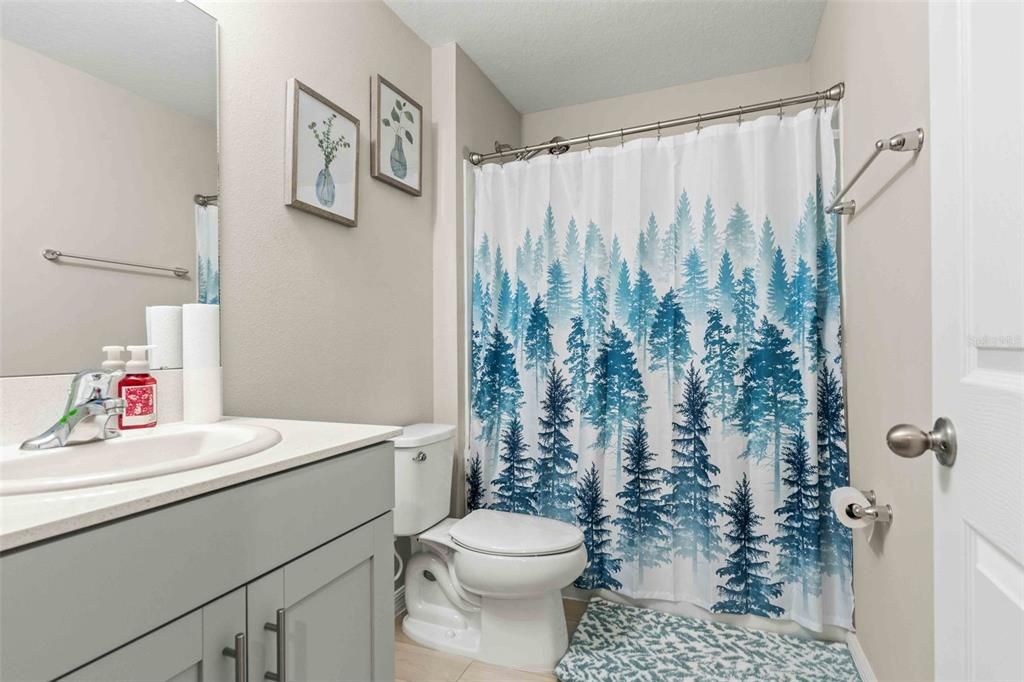 For Rent: $2,900 (5 beds, 3 baths, 2471 Square Feet)