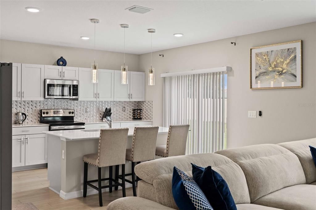 For Rent: $2,900 (5 beds, 3 baths, 2471 Square Feet)
