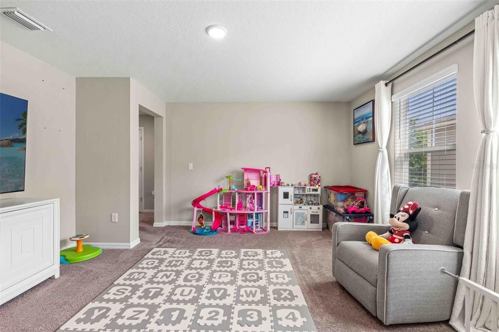 For Rent: $2,900 (5 beds, 3 baths, 2471 Square Feet)