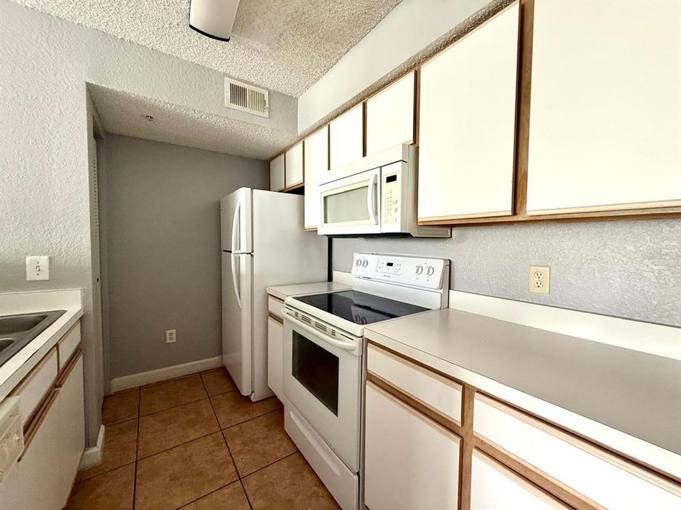 В аренду: $1,490 (2 спален, 2 ванн, 1026 Квадратных фут)