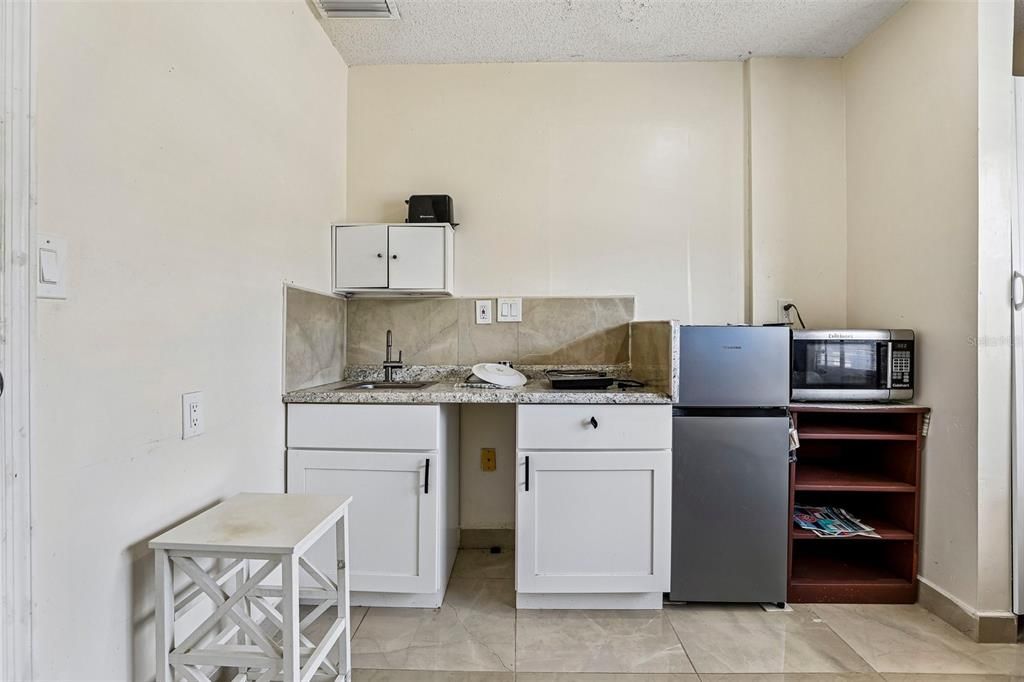 En Venta: $349,000 (3 camas, 2 baños, 1363 Pies cuadrados)