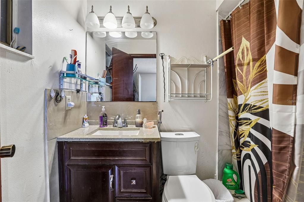 En Venta: $349,000 (3 camas, 2 baños, 1363 Pies cuadrados)