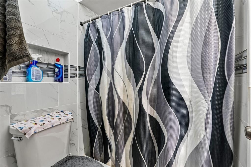En Venta: $349,000 (3 camas, 2 baños, 1363 Pies cuadrados)