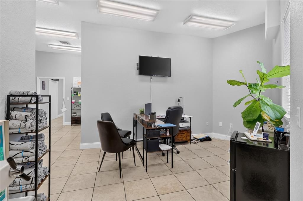 For Sale: $999,999 (0 beds, 0 baths, 5186 Square Feet)