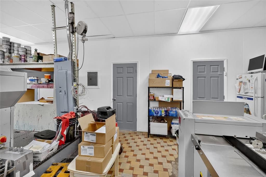 For Sale: $999,999 (0 beds, 0 baths, 5186 Square Feet)
