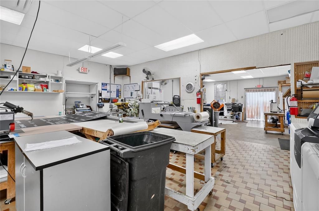 For Sale: $999,999 (0 beds, 0 baths, 5186 Square Feet)