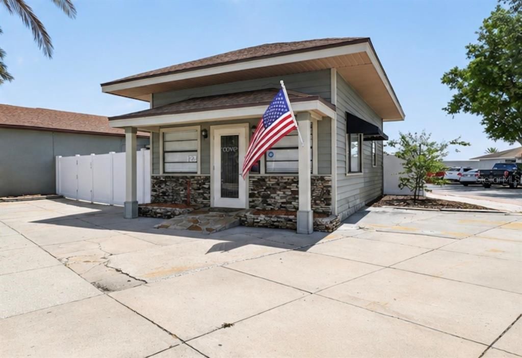For Sale: $999,999 (0 beds, 0 baths, 5186 Square Feet)