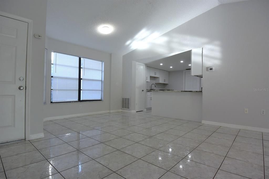 На продажу: $249,900 (3 спален, 2 ванн, 1444 Квадратных фут)