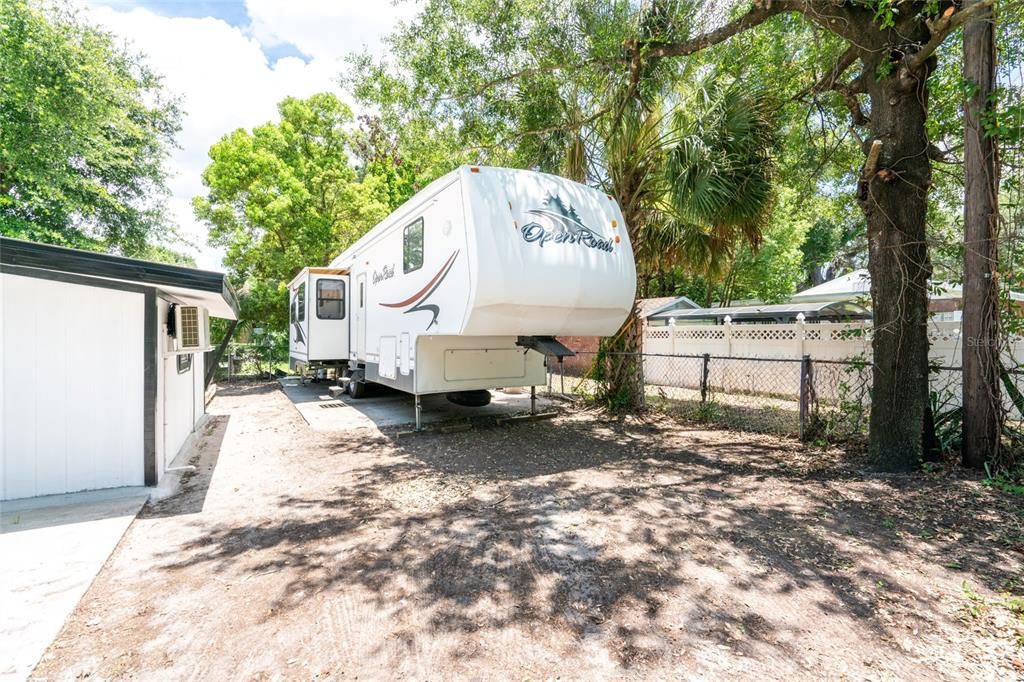 En Venta: $320,000 (4 camas, 2 baños, 1113 Pies cuadrados)