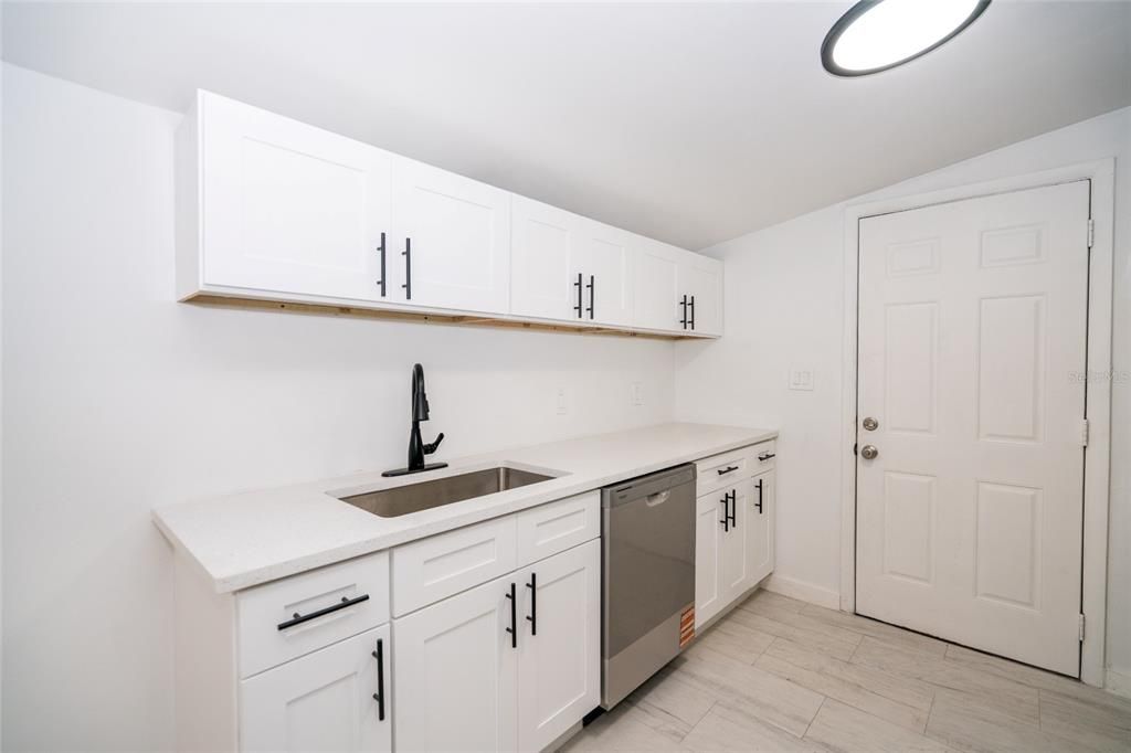En Venta: $320,000 (4 camas, 2 baños, 1113 Pies cuadrados)