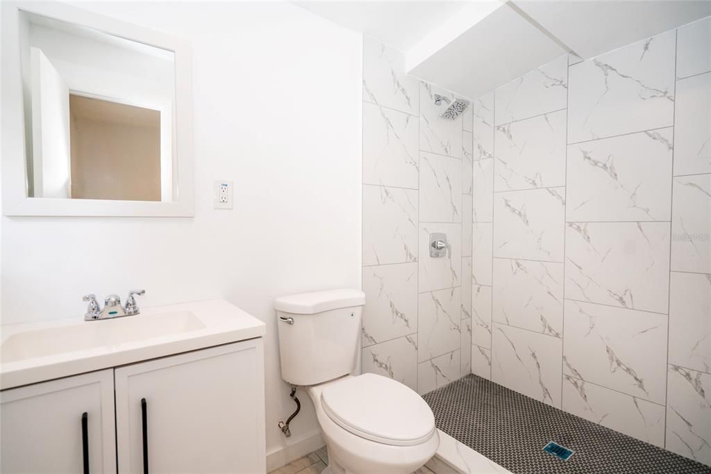 En Venta: $320,000 (4 camas, 2 baños, 1113 Pies cuadrados)