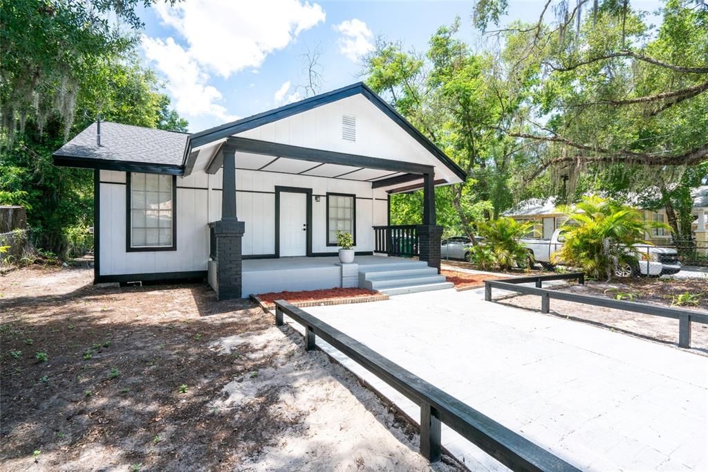En Venta: $320,000 (4 camas, 2 baños, 1113 Pies cuadrados)