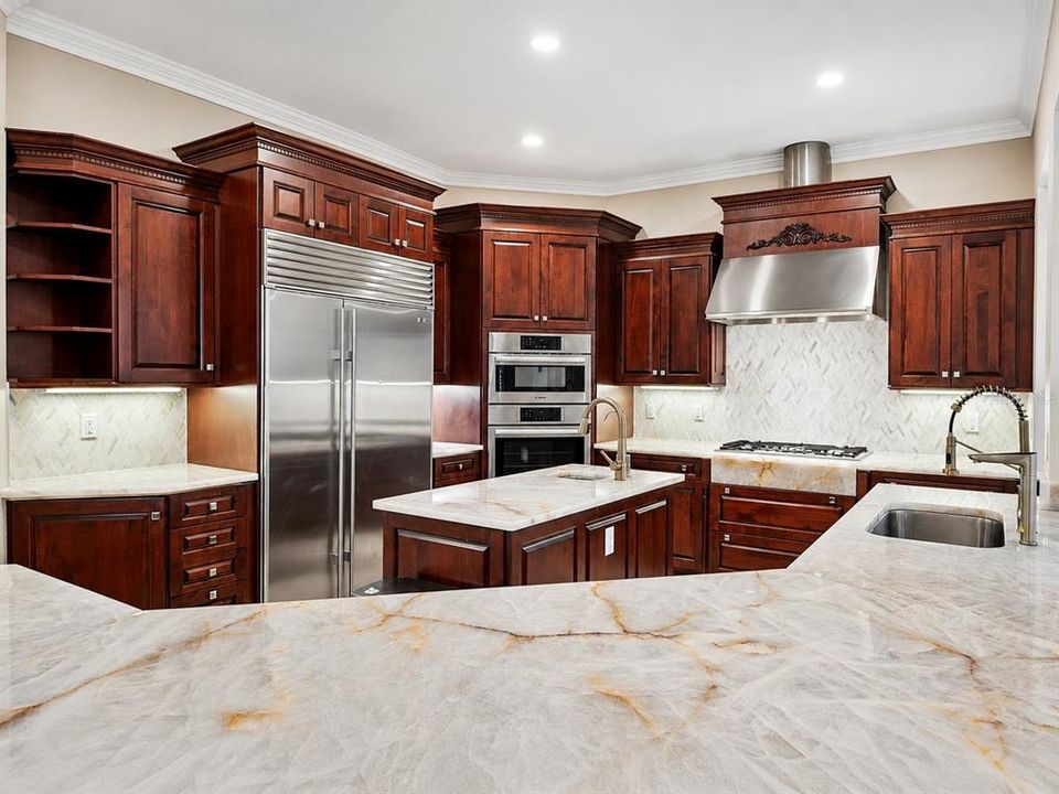 En Venta: $2,200,000 (5 camas, 5 baños, 5256 Pies cuadrados)